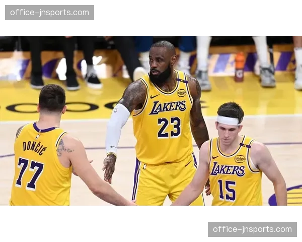 湖人场均罚球差净胜4.1次 连续四个赛季保持该项优势 湖人场均罚球差净胜4.1次 连续四个赛季保持该项优势