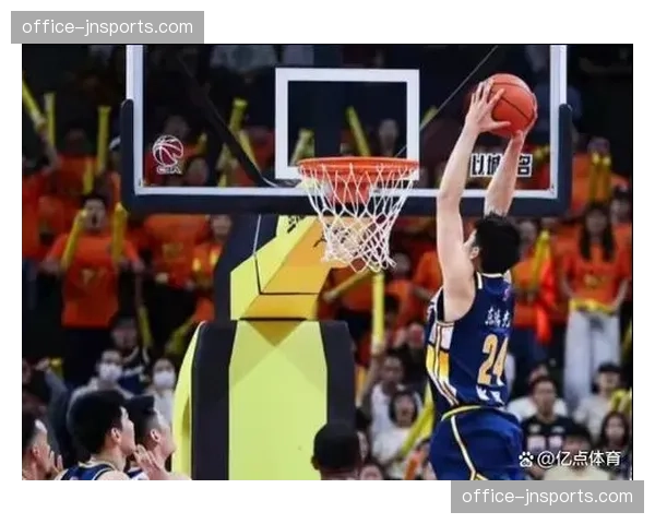 广东队奎因31+9+5全面数据 但全队三分命中率低迷制约进攻空间